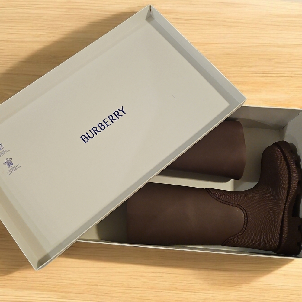 Women's Black Boots - Picture 12 of 13